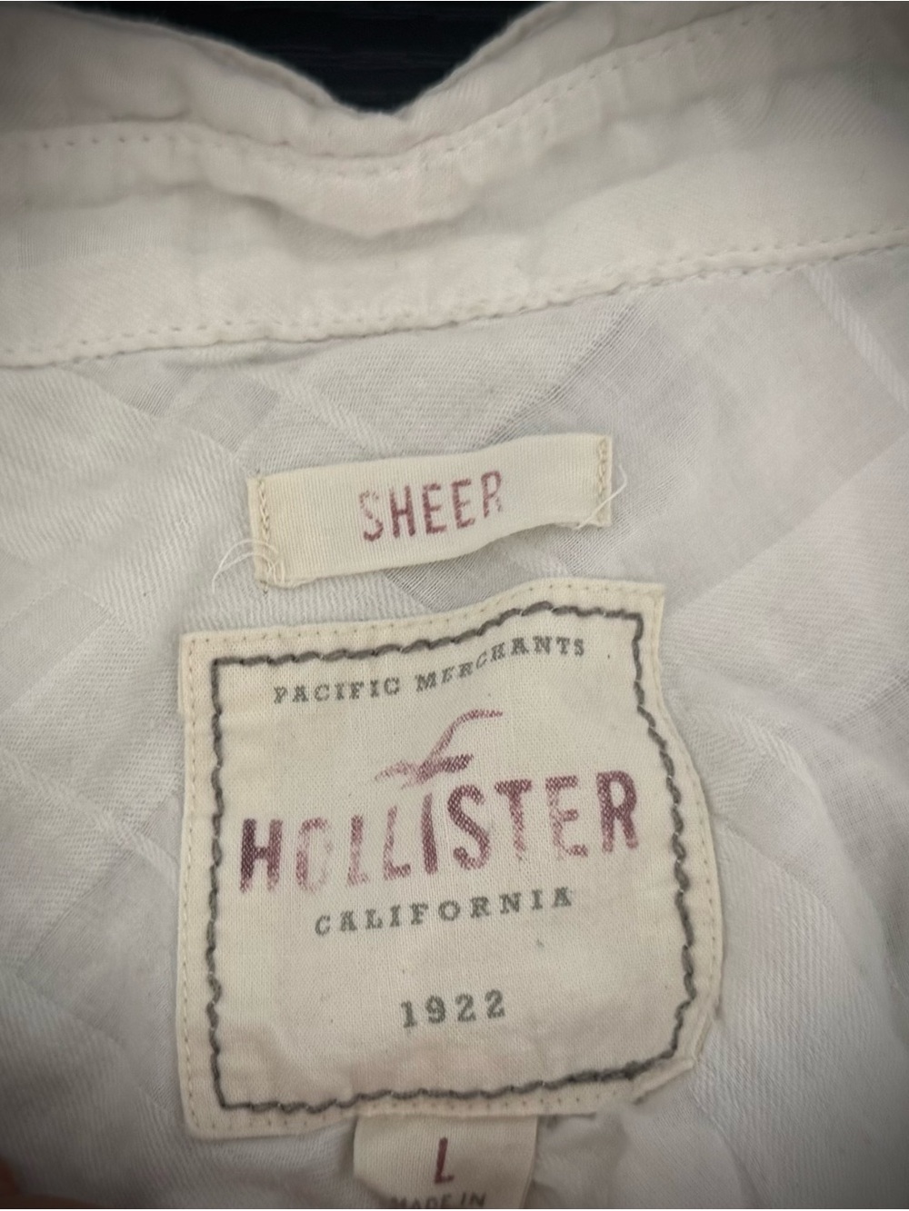 Hollister White Linen Blend
Button Down 🐝 - Picture 4 of 4